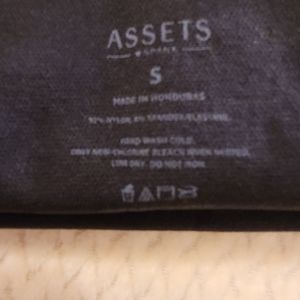 Assets stretch legging , capri style womens